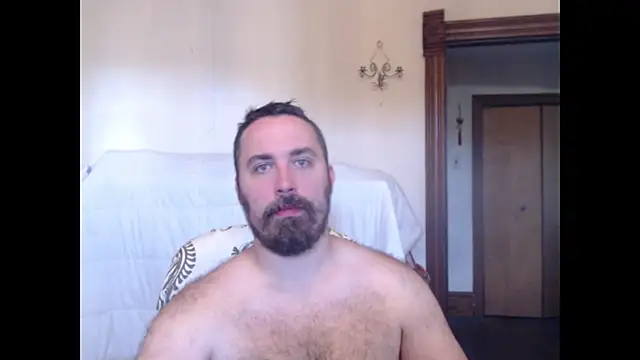 Snapshot of Metalstud chatting on 09/16/25, 03:35 Metalstud online show from 09/16/25, 03:35