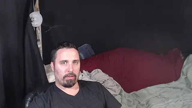 Snapshot of Metalstud chatting on 10/09/25, 10:19 Metalstud online show from 10/09/25, 10:19