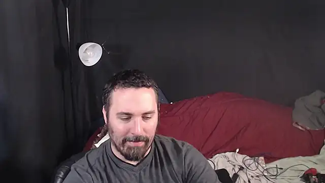 Snapshot of Metalstud chatting on 10/26/25, 08:04 Metalstud online show from 10/26/25, 08:04