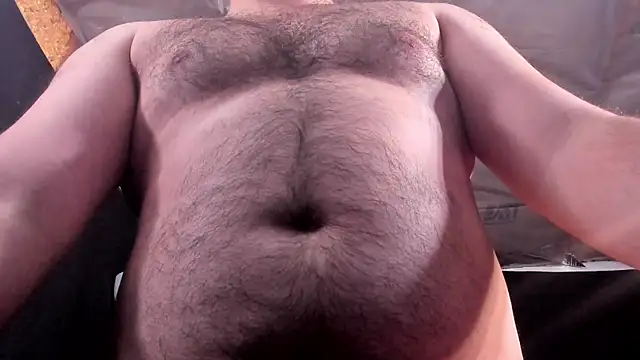 Snapshot of Metalstud chatting on 11/04/25, 02:21 Metalstud online show from 11/04/25, 02:21