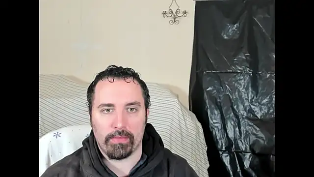 Snapshot of Metalstud chatting on 11/18/25, 09:30 Metalstud online show from 11/18/25, 09:30