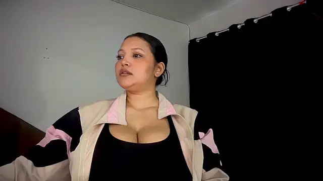 MarcellaGriffin online show from 11/10/25, 09:25