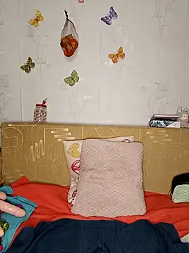 Snapshot of Katti_Kissa chatting on 11/14/25, 04:06 Katti Kissa online show from 11/14/25, 04:06