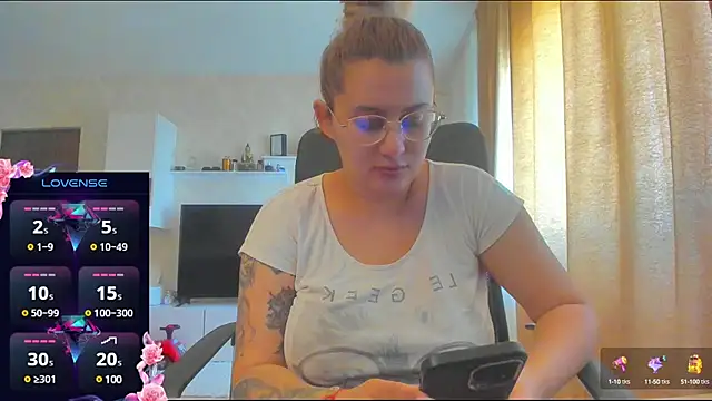 hot evil queen online show from 03/06/25, 08:30