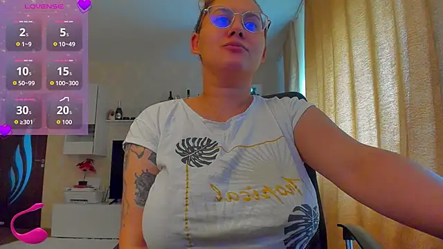 hot evil queen online show from 01/07/26, 10:40