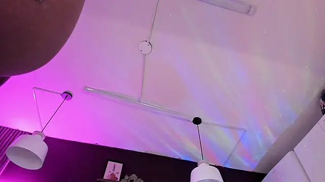 Inndrahot online show from 12/05/25, 03:59