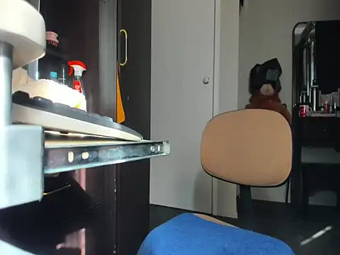 Angelchezcka online show from 01/14/26, 06:52