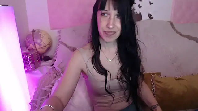 -carla- online show from 05/05/26, 05:37