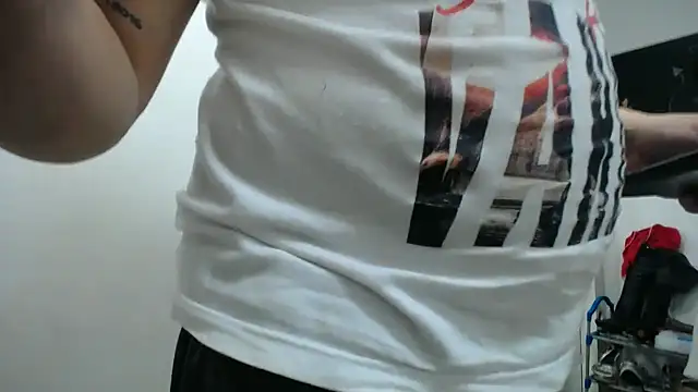 Snapshot of Meloncillo_And_BabyLiss chatting on 02/14/25, 11:53 Meloncillo And BabyLiss online show from 02/14/25, 11:53