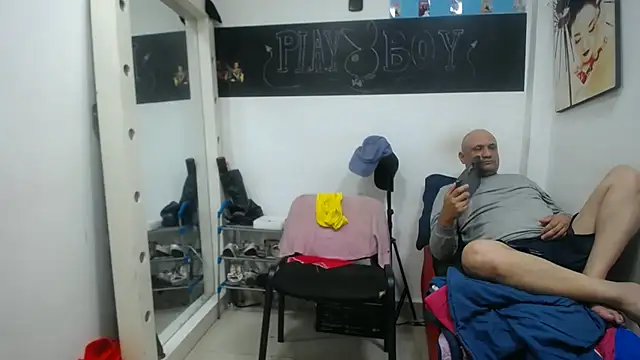 Snapshot of Meloncillo_And_BabyLiss chatting on 02/27/25, 02:10 Meloncillo And BabyLiss online show from 02/27/25, 02:10