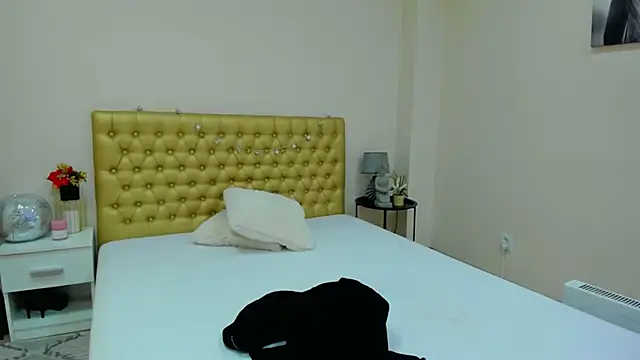 AlmaFancy online show from 02/17/25, 12:48