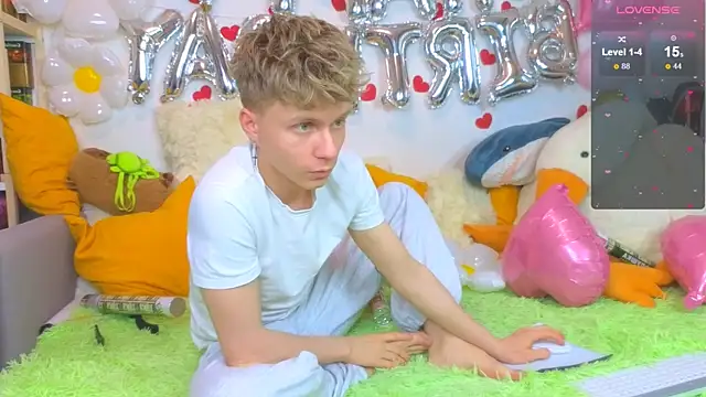 Snapshot of LandelRay chatting on 03/02/26, 07:09 LandelRay online show from 03/02/26, 07:09