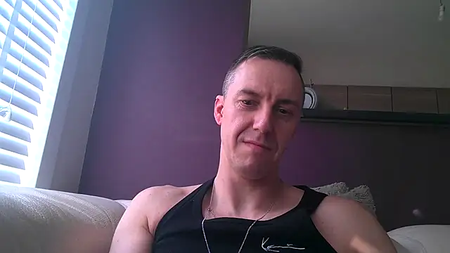 Snapshot of ploki2180 chatting on 02/16/25, 03:05 ploki2180 online show from 02/16/25, 03:05