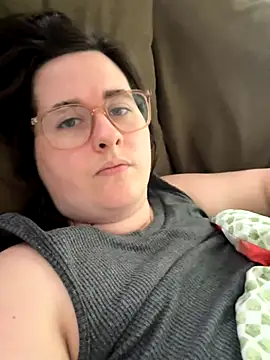 Snapshot of Luce127 chatting on 09/14/25, 04:50 Luce127 online show from 09/14/25, 04:50