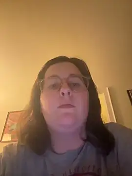 Snapshot of Luce127 chatting on 11/08/25, 11:36 Luce127 online show from 11/08/25, 11:36