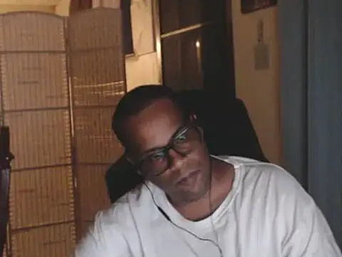 Snapshot of thesugar32 chatting on 05/12/26, 02:52 thesugar32 online show from 05/12/26, 02:52
