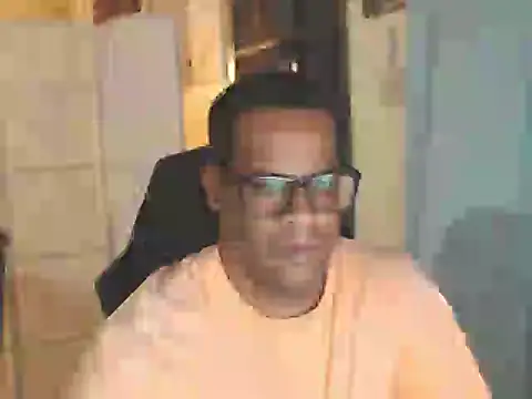 Snapshot of thesugar32 chatting on 06/02/26, 01:18 thesugar32 online show from 06/02/26, 01:18