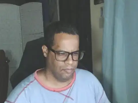 Snapshot of thesugar32 chatting on 06/03/26, 02:14 thesugar32 online show from 06/03/26, 02:14