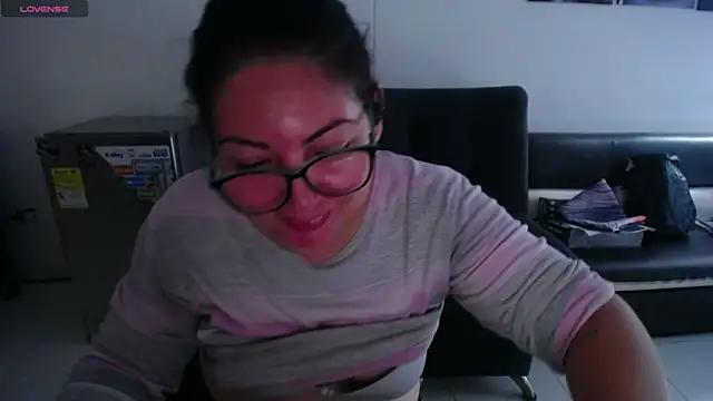 abigail curvy online show from 02/03/25, 08:57