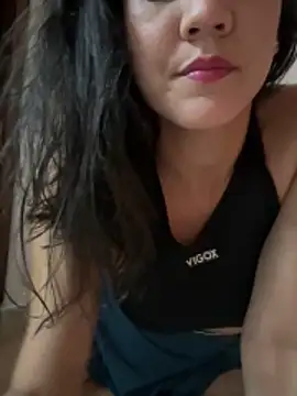 Snapshot of mahia_queen chatting on 06/16/26, 11:40 mahia queen online show from 06/16/26, 11:40