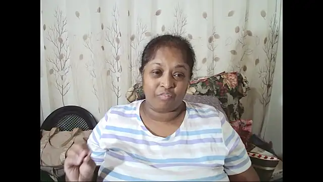 Snapshot of Indiantasha chatting on 04/20/26, 04:32 Indiantasha online show from 04/20/26, 04:32