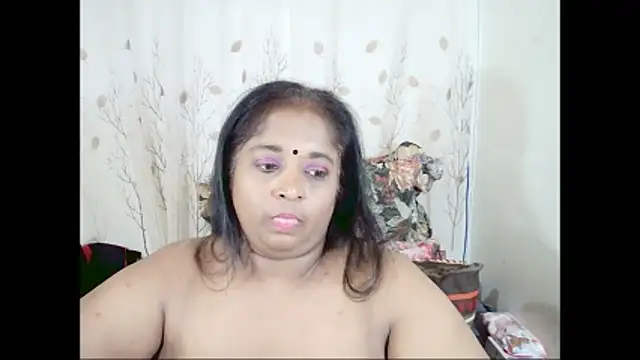 Snapshot of Indiantasha chatting on 04/28/26, 02:27 Indiantasha online show from 04/28/26, 02:27
