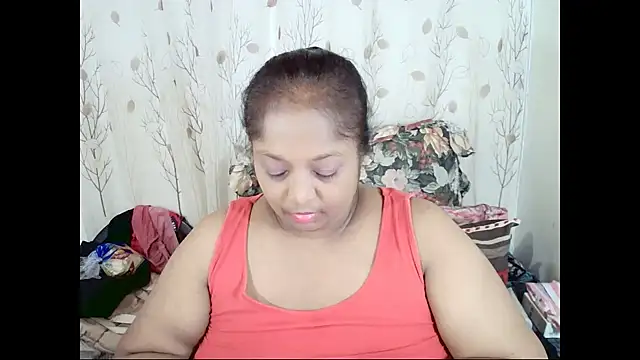 Snapshot of Indiantasha chatting on 05/08/26, 08:47 Indiantasha online show from 05/08/26, 08:47