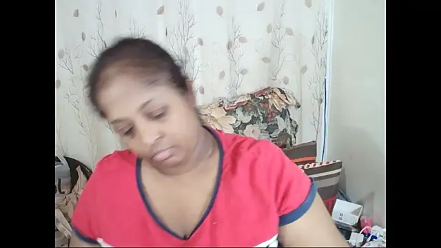Snapshot of Indiantasha chatting on 05/12/26, 04:37 Indiantasha online show from 05/12/26, 04:37
