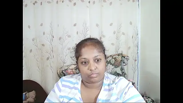 Snapshot of Indiantasha chatting on 05/21/26, 04:03 Indiantasha online show from 05/21/26, 04:03