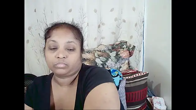 Snapshot of Indiantasha chatting on 05/30/26, 03:53 Indiantasha online show from 05/30/26, 03:53