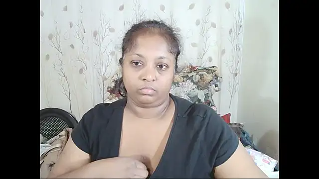 Snapshot of Indiantasha chatting on 06/12/26, 03:44 Indiantasha online show from 06/12/26, 03:44