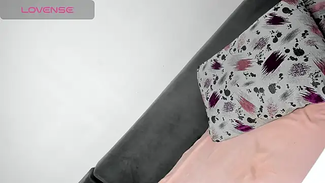 Snapshot of DiamondKay chatting on 12/16/24, 09:46 DiamondKay online show from 12/16/24, 09:46