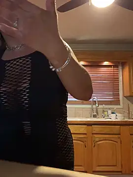 LittleMissEeve online show from 11/22/25, 09:36