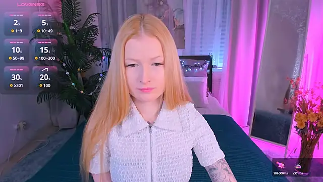 Snapshot of Laly_Peach chatting on 12/29/24, 03:35 Laly Peach online show from 12/29/24, 03:35