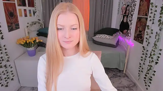 Snapshot of Laly_Peach chatting on 02/23/25, 07:17 Laly Peach online show from 02/23/25, 07:17