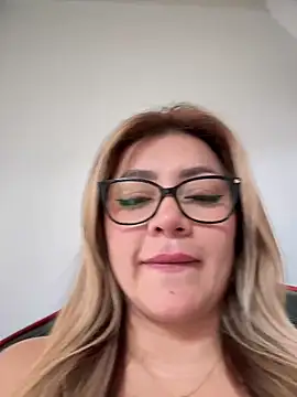 Snapshot of DIANITA_1988 chatting on 01/15/25, 05:05 DIANITA 1988 online show from 01/15/25, 05:05