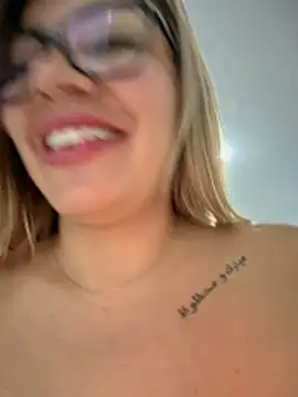 Snapshot of DIANITA_1988 chatting on 02/08/26, 03:10 DIANITA 1988 online show from 02/08/26, 03:10