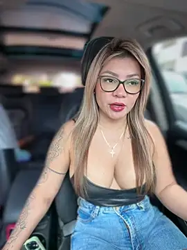 Snapshot of DIANITA_1988 chatting on 02/18/26, 03:08 DIANITA 1988 online show from 02/18/26, 03:08