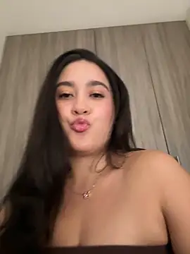 Snapshot of Nina_lovi chatting on 06/14/26, 12:30 Nina lovi online show from 06/14/26, 12:30