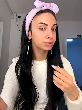 MeganHopeX online show from 12/04/24, 07:06