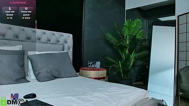 MeganHopeX online show from 11/22/25, 05:39