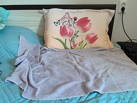 Snapshot of mucyyyy chatting on 07/21/26, 12:29 mucyyyy online show from 07/21/26, 12:29