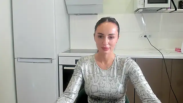 Snapshot of Your_Masha chatting on 02/04/26, 12:00 Your Masha online show from 02/04/26, 12:00