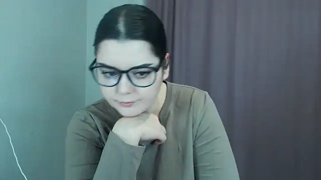 ohhhMie online show from 12/18/24, 03:11