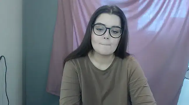 ohhhMie online show from 02/16/25, 09:37