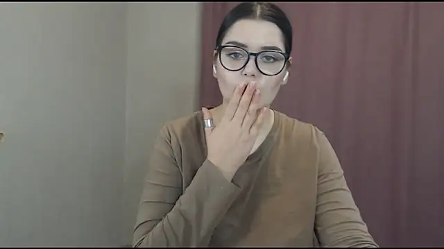 ohhhMie online show from 02/20/25, 07:19