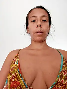 Luna-Natural online show from 01/05/26, 06:55