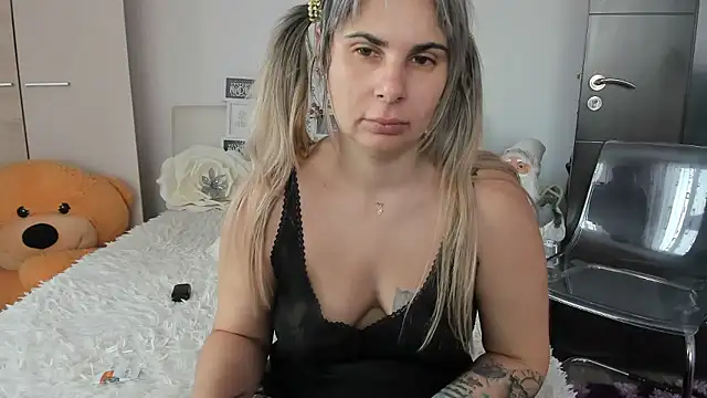 sweetemy4u online show from 01/13/26, 09:03