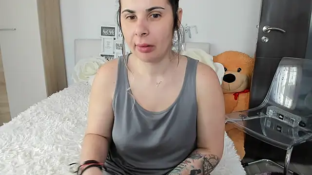 sweetemy4u online show from 04/03/26, 07:39