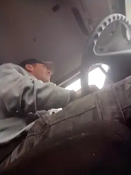 trucker1979 online show from 12/15/25, 03:27